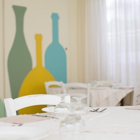 Hotel Trieste Cesenatico Exterior photo