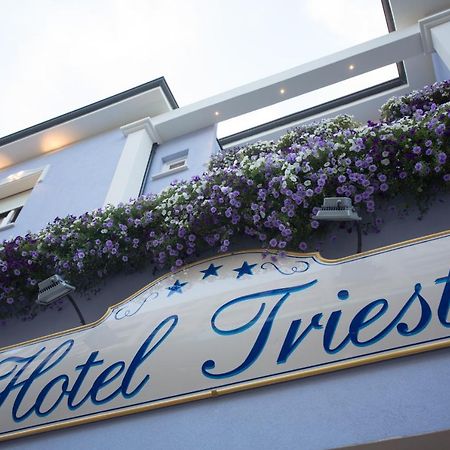 Hotel Trieste Cesenatico Exterior photo