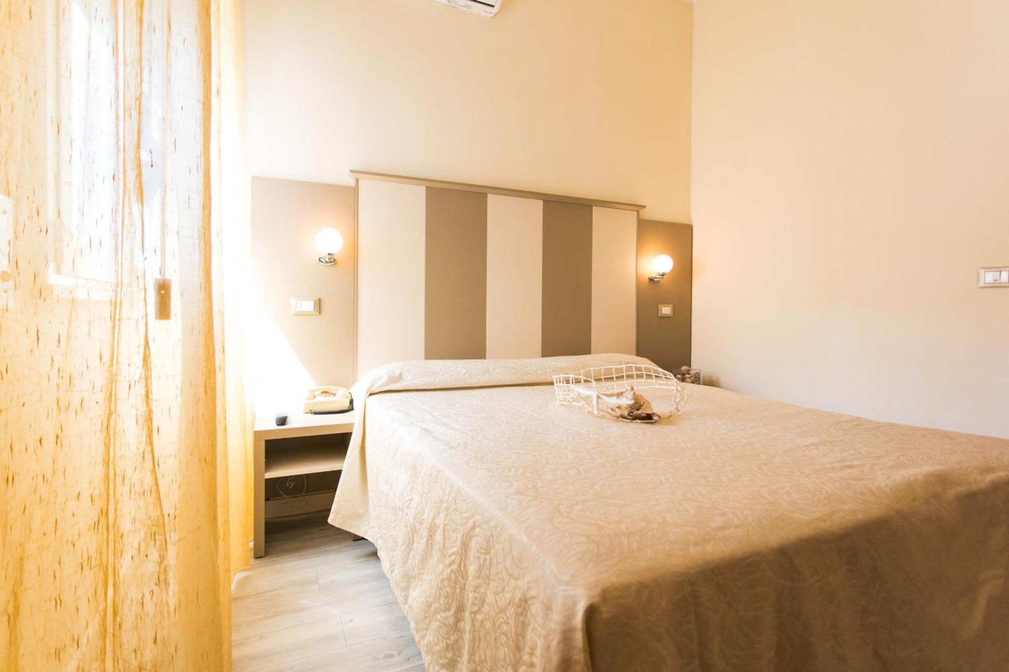 Hotel Trieste Cesenatico Room photo